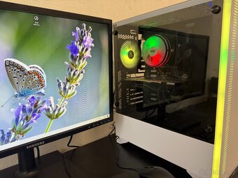 Herní Počítač: i5 / RX 570 8GB / 16GB RAM / Monitor / kláves - 2