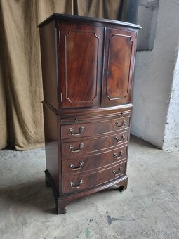 Barová komoda styl Chesterfield - ZADÁNO - 2