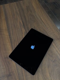Apple iPad 8 32gb černý,záruka - 2