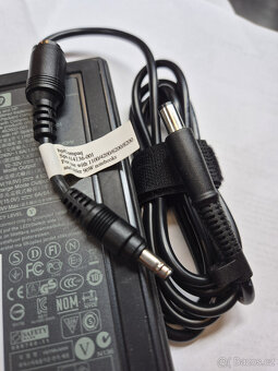 Originální HP napájecí adaptér 19,5V 4,62A - 2