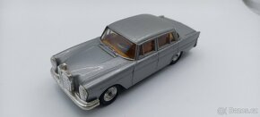 GAMA Mini-mod M 1:47 Mercedes 220S - 2