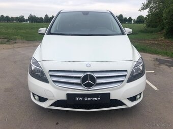 Mercedes Benz B180 2014 - 2