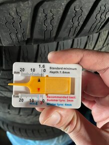 Zimní gumy 215/50R17 na spálení - 2ks - 2