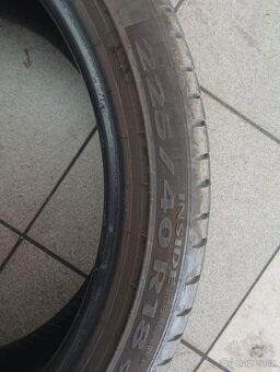 225/40r18 - 2