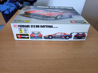 Model Ferrari - 2