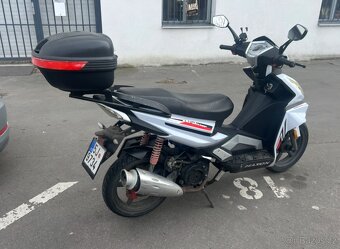 Pronajem skútru - rozvoz/ delivery - 2
