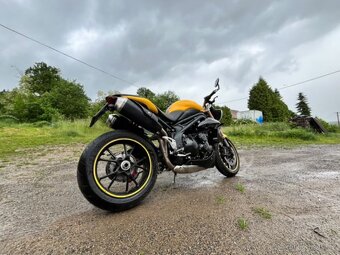 Triumph speed triple 1050 - 2
