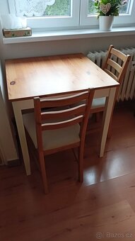 Jídelní stůl a židle - 2