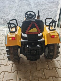 Dětský elektrický traktor Mahindra XXL žlutý - 2