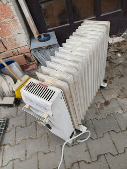 Olejový radiátor 2kW (800W, 1.2kW) litinový, na kolečkách - 2