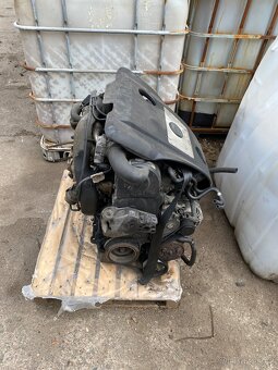 Prodám kompletní motor AXR 1.9 TDI 74 kW najeto 184tis. - 2