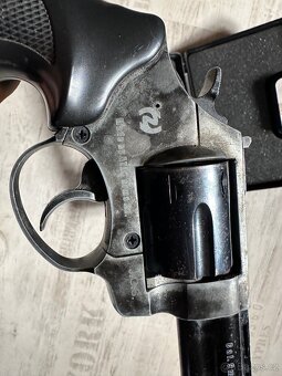 Plynový revolver zoraki - 2