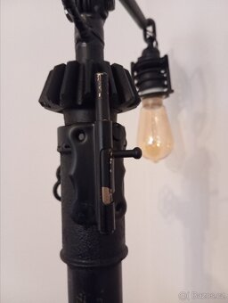 Industriální stolní lampa — originál, ruční výroba - 2