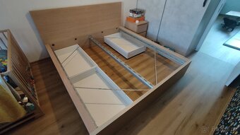 Postel Ikea MALM 180 cm - 2