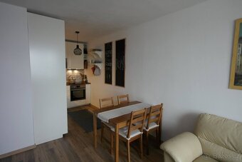 Pronájem bytu 2+kk, 44m2, Králův Dvůr - 2