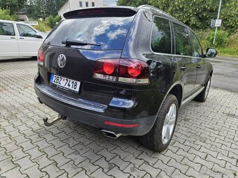 VW TOUAREG 3.0 TDI/ FULL VÝBAVA / NA PRUŽINÁCH / POJÍZDNÉ. - 2