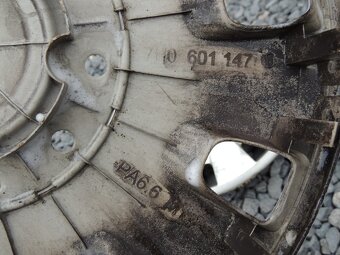 Original poklice na VW, 15" - 2