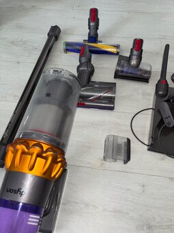 Dyson V15 Detect Absolute - 2