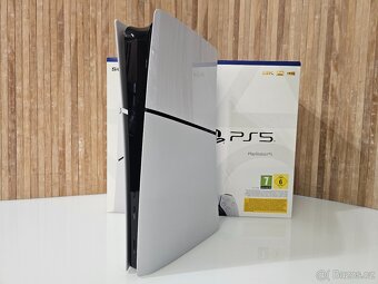 1TB PLAYSTATION 5 s MECHANIKOU + PLAYSTATION PORTAL REMOTE - 2