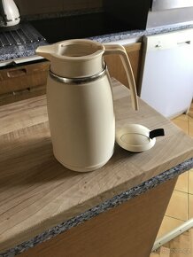 Termosk,hrnky,dzban,hlin. nádob,prk. na ryby, mosaz.květináč - 2