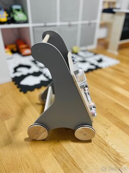 Dětské chodítko - 2