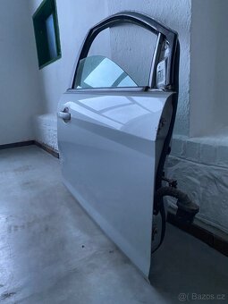 Prodám prave přední dveře na Ford Focus 2 - 2