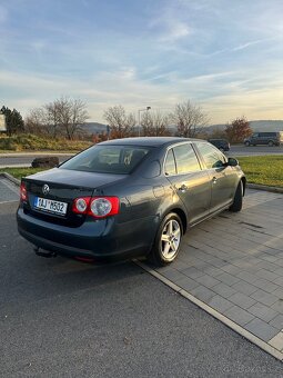 Vw Jetta 1.6 tdi Common rail - 2