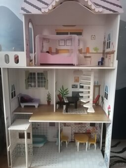 Domeček pro panenky - 2