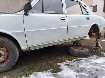 ŠKODA 120 KASTLE - 2