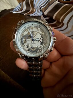 Nošené Hodinky Casio EF-550RBSP-1AV. - 2