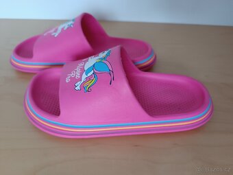 Dívčí pantofle - 2