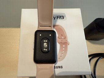 Chytrý náramek Samsung Galaxy Fit3, růžový, záruka - 2