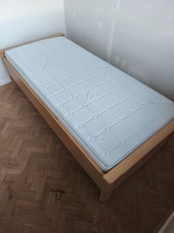 Pevná postel 90 cm - 2