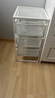 Ikea nábytek-stůl, skříň, .. - 2