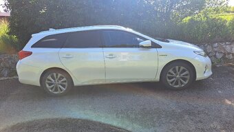 Toyota Auris - 2