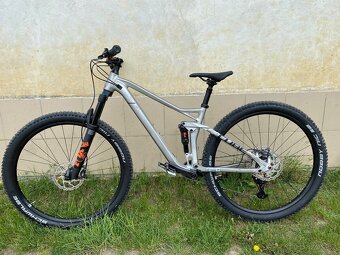 TRAILOVÉ KOLO CUBE STEREO 122 Vel. M 29" kola - 2