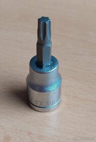 3/8" zástrčná hlavice TORX T30 (výrobce TONA) - 2