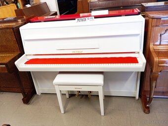 Bílé pianino Petrof mod.104-Dovoz po ČR zdarma 24/7 - 2
