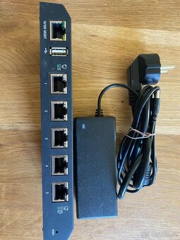 PoE Switch UBIQUITI ES-5XP - 2