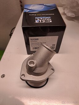 Termostat chladici kapaliny C20LET C20NE C20XE 82° - 2