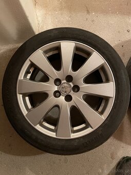 4x Al kola TOYOTA 5x100 + letní pneu Pirelli 215/50/17 - 2