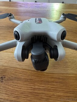 Dron DJI Mini 4 Pro Fly More Combo - 2