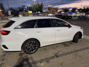 Kia Ceed SW 1.5 T-GDi 118 kW, 2022, automat - 2