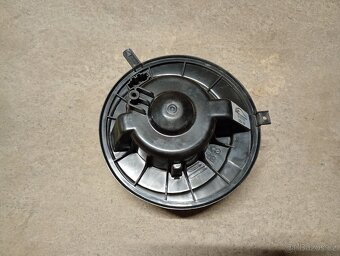 Vw Caddy II,III - ventilátor topení 53024968 - 2