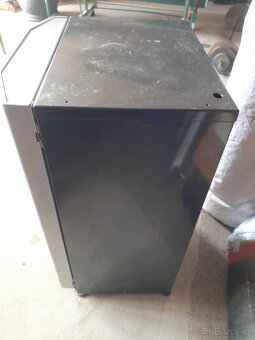 Plechová skříň - 2