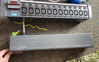 Rack PDU Olson – digitální měření, 2 ks - 2