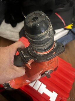 Hilti te 30 AVR  KOMBINOVANÉ KLADIVO - 2