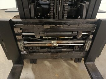 Čelni vozík Toyota 02-8FGF20 s pozicionerem - 2