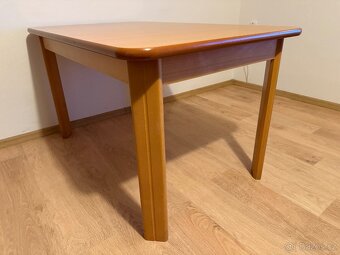 Jídelní stůl TON 135x85 cm - 2