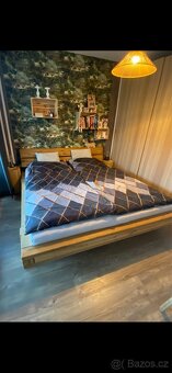 Postel masivní dřevo - 2